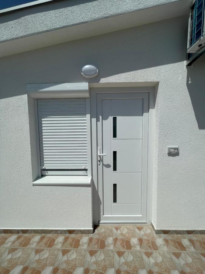 Mit-Apartments Šušanj Exteriör bild